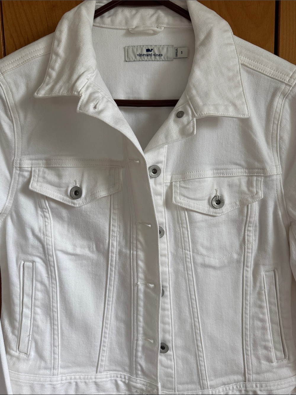 Vineyard Vines Women’s White Denim Jacket